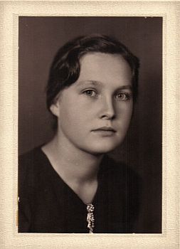  Karin  Persson 1918-1999
